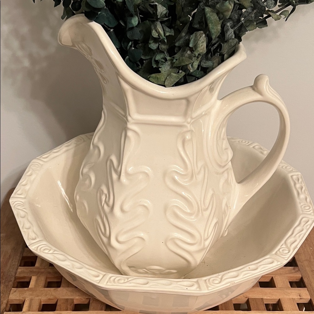 Elegant Cream Pitcher and Bowl Set